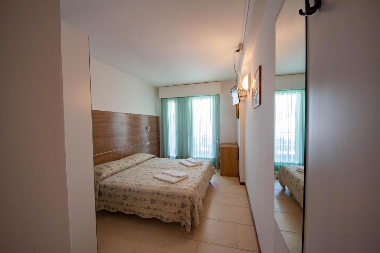 Hotel Ambra Lignano Sabbiadoro Eksteriør bilde