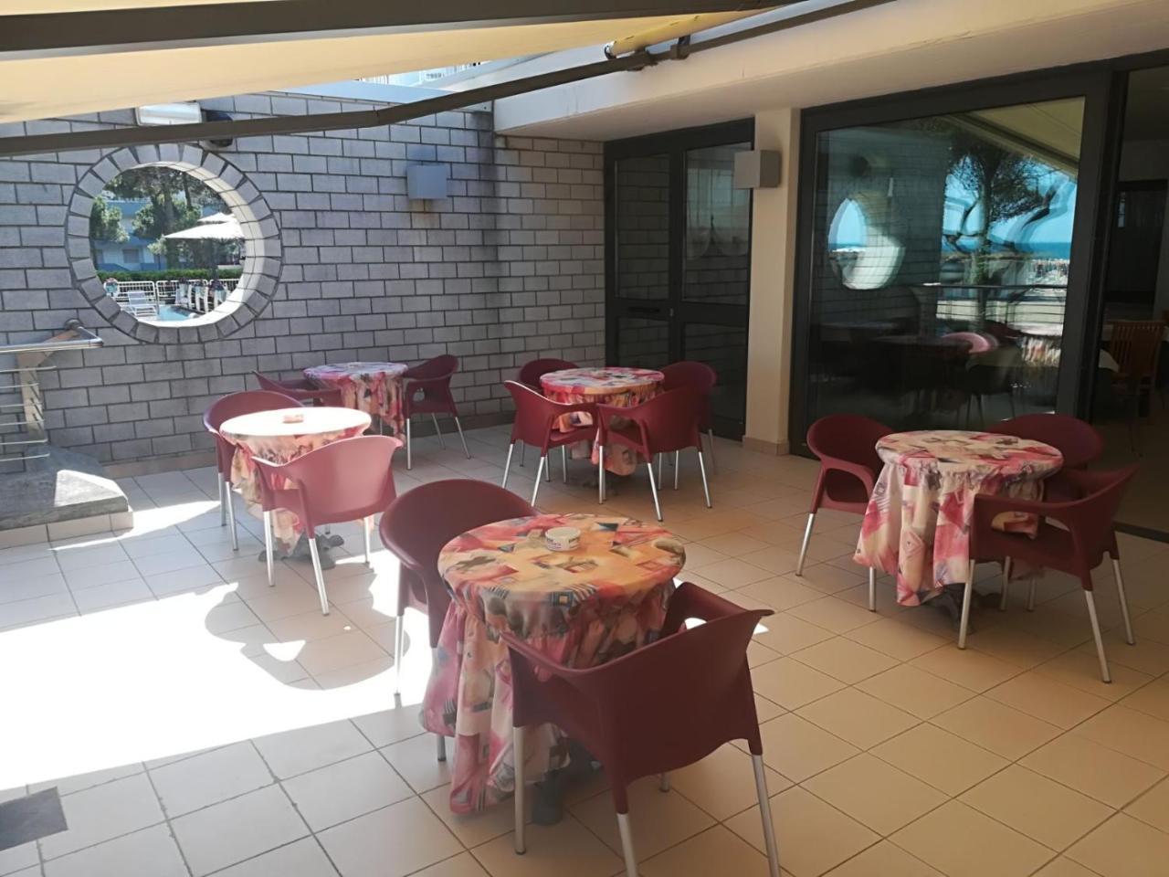 Hotel Ambra Lignano Sabbiadoro Eksteriør bilde