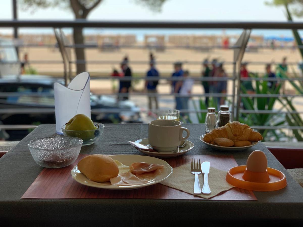 Hotel Ambra Lignano Sabbiadoro Eksteriør bilde